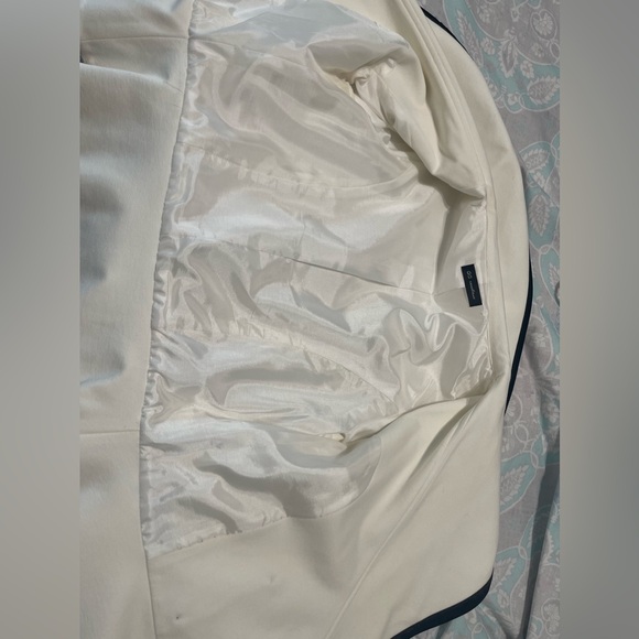 Black & White Collared Couture Blazer - Picture 4 of 4